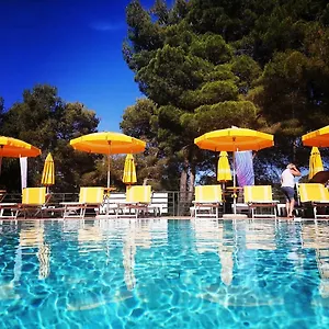 Villaggio Golfo Di Arzachena Aparthotel Cannigione
