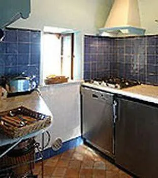 Castello Delle Quattro Torra Bed & Breakfast Val di Pugna Italy